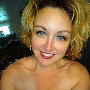 Meet your Posher, Desiree